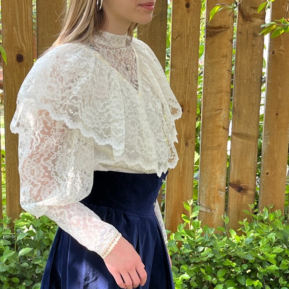 1980s Vintage girl’s Edwardian-style lace blouse, Girls size 14